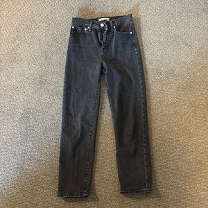 Black Classic Vintage Straight Jeans from Madewell. High waisted jeans size 23